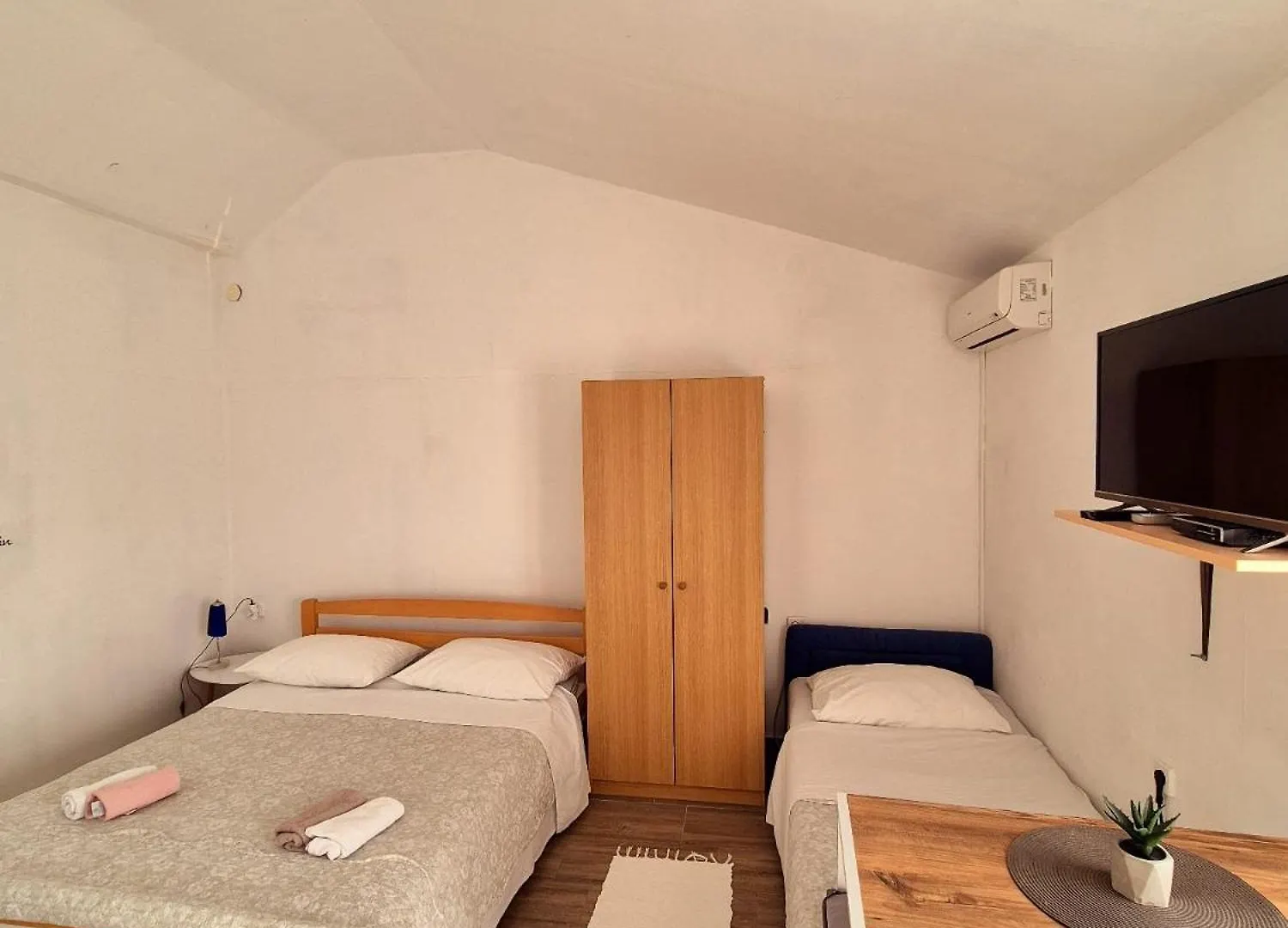 Apartments Bele Maslenica