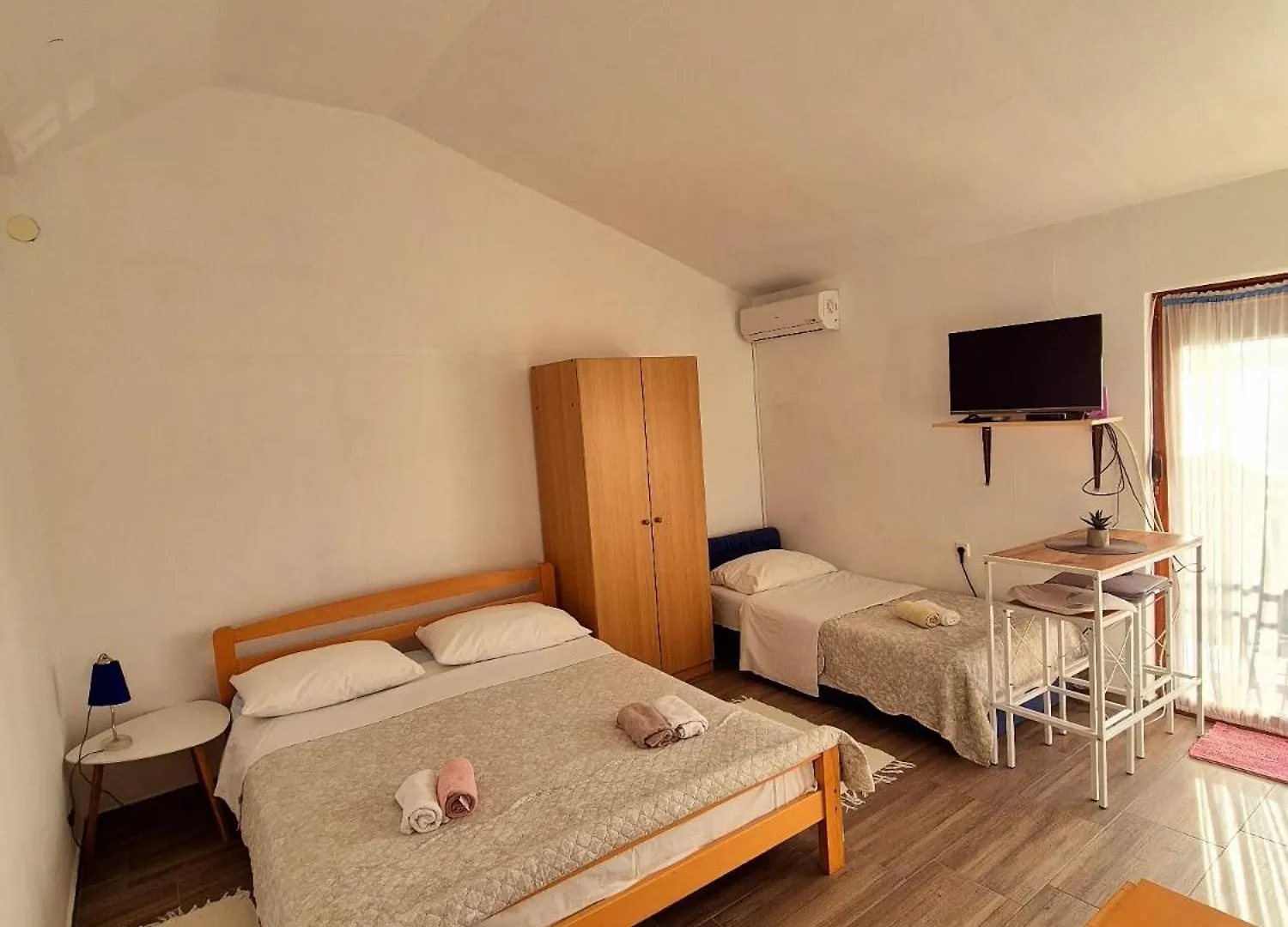 Apartments Bele Maslenica